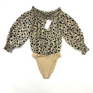 WAYF cream black animal print NEW with tags XS ON OFF shoulder shirred neckline